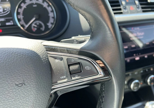 Skoda Octavia cena 76900 przebieg: 117610, rok produkcji 2019 z Pniewy małe 379